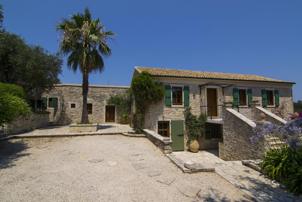 Kiparissi Villa Kourtaiika Exterior photo